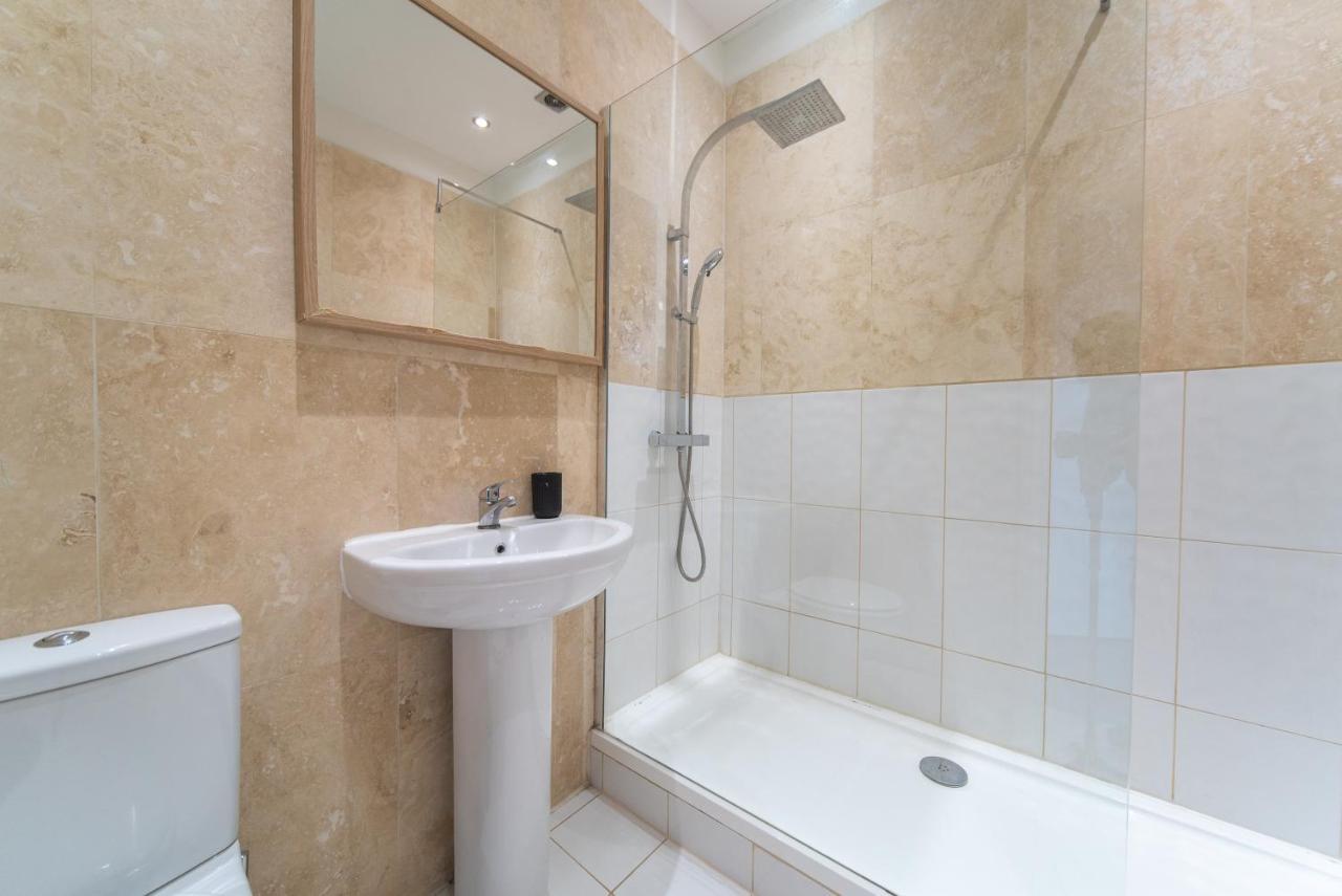 Spacious 2 Bedroom Apartment In Downtown London Ngoại thất bức ảnh